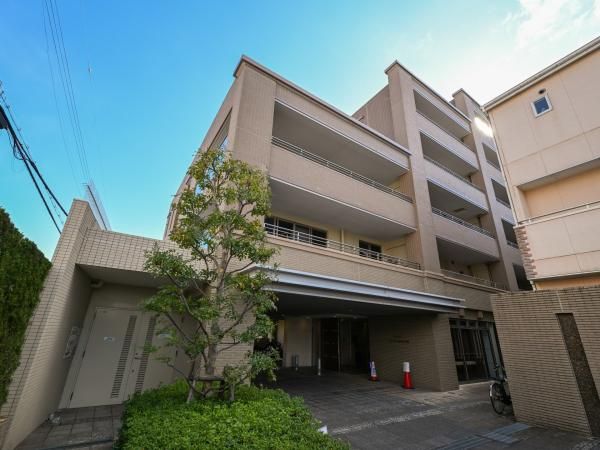3LDK Apartment for Sale in Ikeda, Osaka - 71.91m2 - Thumbnail 2