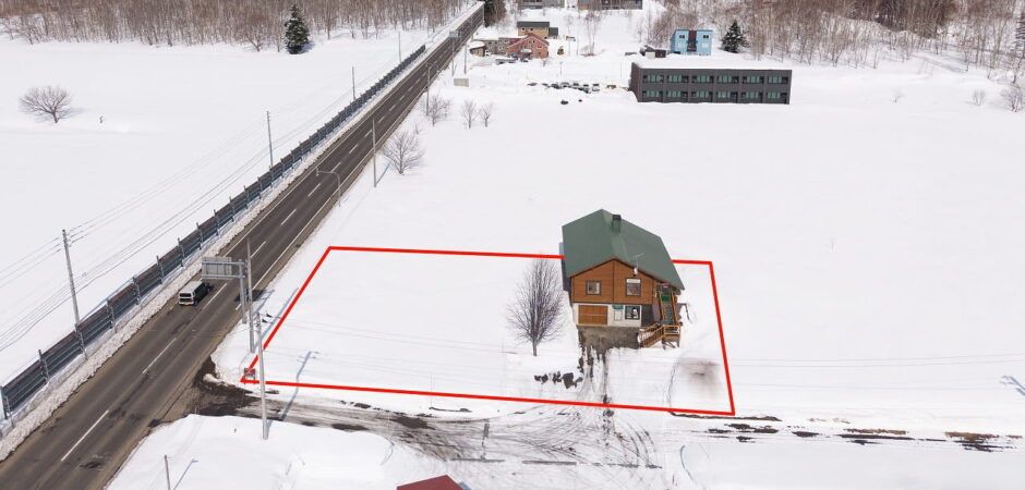 Café Maple - Mixed-Use Chalet in Niseko, Hokkaido - Thumbnail 4