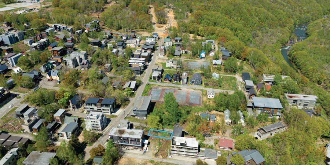 99.8 Tsubo Land in Lower Hirafu Village, Niseko - Thumbnail 3