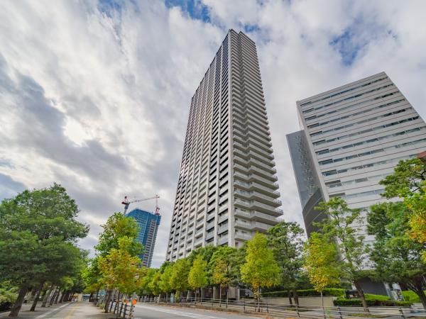 2LDK Apartment for Sale in Toshima City, Tokyo - Thumbnail 4