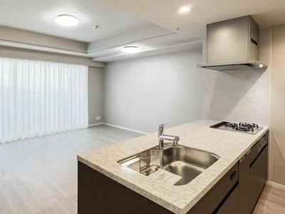 Renovated 2LDK Apartment for Sale in Yokohama, Kanagawa — Kitchen, Nishi, Kanagawa