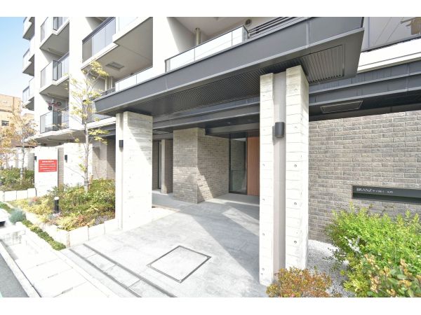 Brands Koshien-guchi Futamicho Apartment in Nishinomiya - Image 1