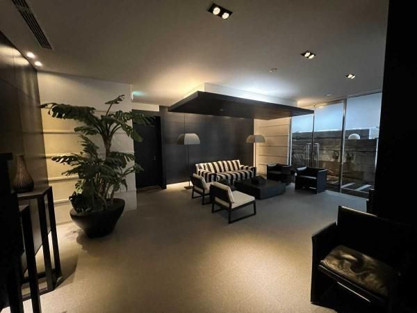 3LDK Apartment for Sale in Chiyoda, Tokyo near Hanzomon Station - Thumbnail 3