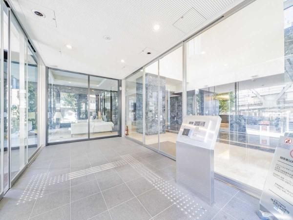 2LDK Apartment for Sale in Takamatsu, Toshima-ku, Tokyo - Thumbnail 4