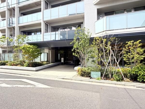 3LDK Apartment for Sale in Edogawa, Tokyo - 67.8m² - Thumbnail 2