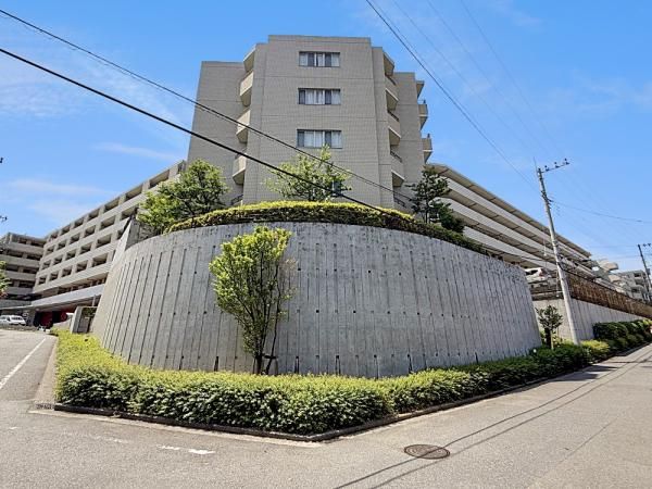 3LDK Apartment for Sale in Aoba Ward, Yokohama - 105m2 - Thumbnail 2