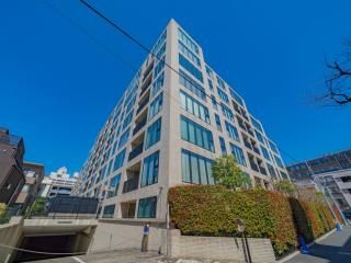 1LDK Apartment for Sale in Minami-Azabu, Minato-ku, Tokyo - Thumbnail 2