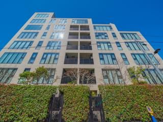 1LDK Apartment for Sale in Minami-Azabu, Minato-ku, Tokyo - Thumbnail 3