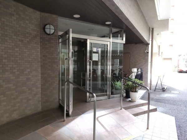 Renovated 3LDK Apartment in Royal Stage Ebina, Kanagawa - Thumbnail 2