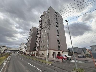 Renovated 3LDK Apartment Near Hassamu Station, Sapporo — Exterior, Nishi, Hokkaido