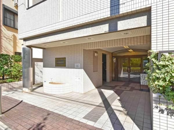 3LDK Apartment for Sale in Itabashi, Tokyo - Thumbnail 3