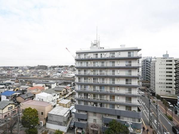 2LDK Apartment for Sale in Funabashi, Chiba - 61m2 - Thumbnail 2