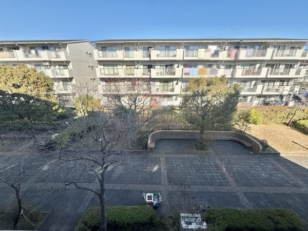 3LDK Apartment for Sale in Kanazawa-ku, Yokohama - Thumbnail 3