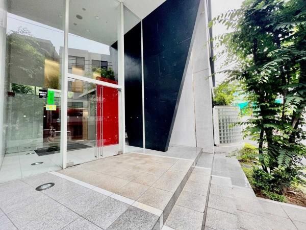 1LDK Apartment in Shirokane, Minato-ku, Tokyo 58.03m2 - Thumbnail 3