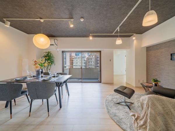 Renovated 3LDK Apartment in Chiyoda, Tokyo - Thumbnail 4