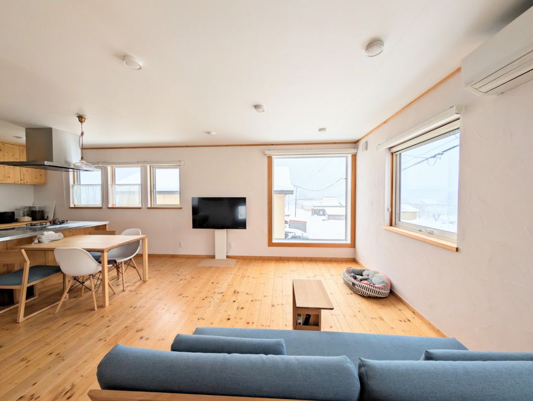 Scandinavian-Style House for Sale at Lake Toya, Hokkaido - Thumbnail 2