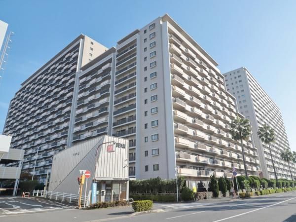 3LDK Top Floor Apartment in Funabashi, Chiba - Thumbnail 2