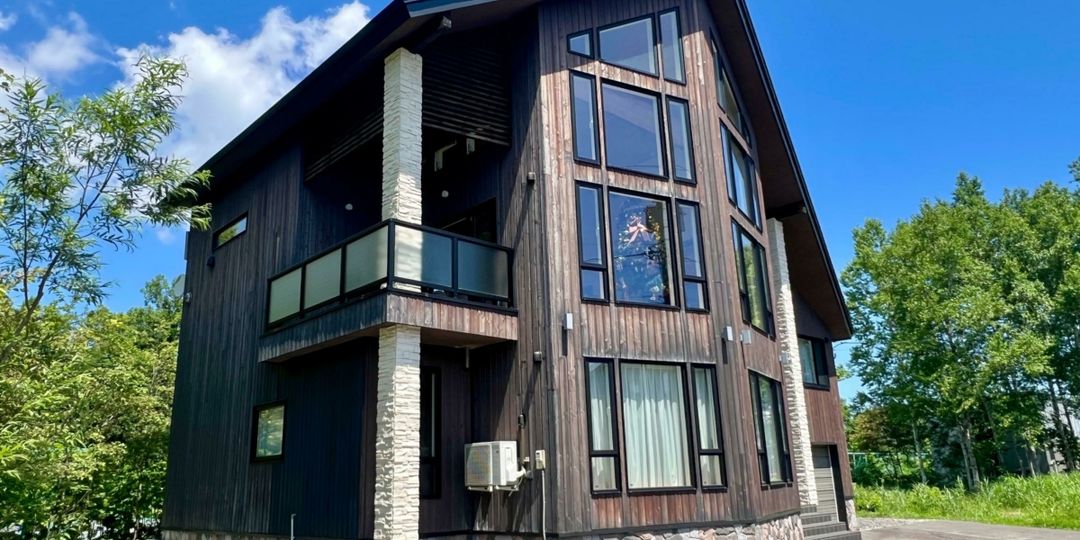 Tsutsuji House: 4-Bedroom Alpine Home in Niseko's Kabayama - Thumbnail 2