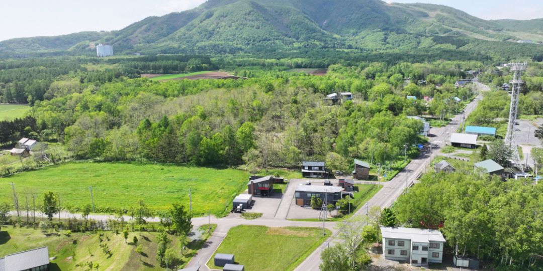 840 sqm Corner Land in Kabayama, Niseko with Mount Yotei Views - Thumbnail 4
