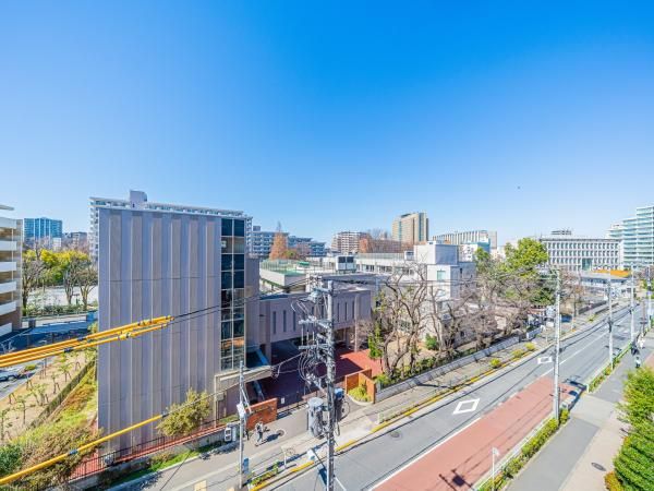 4LDK Apartment for Sale in Itabashi, Tokyo - 110.79m2 - Thumbnail 3