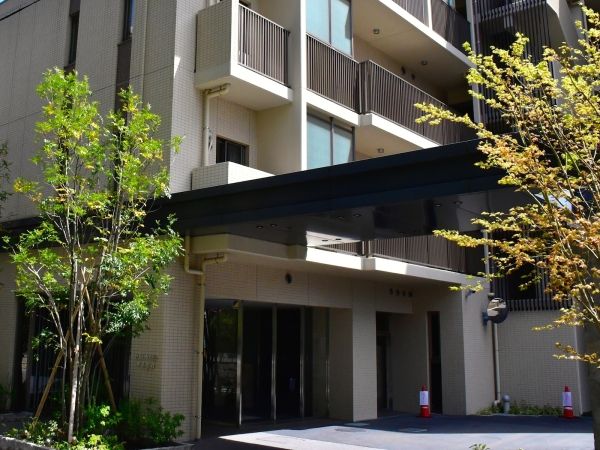 Apartment for Sale in Nishinomiya, Hyogo Near Koshien-guchi Station - Thumbnail 3