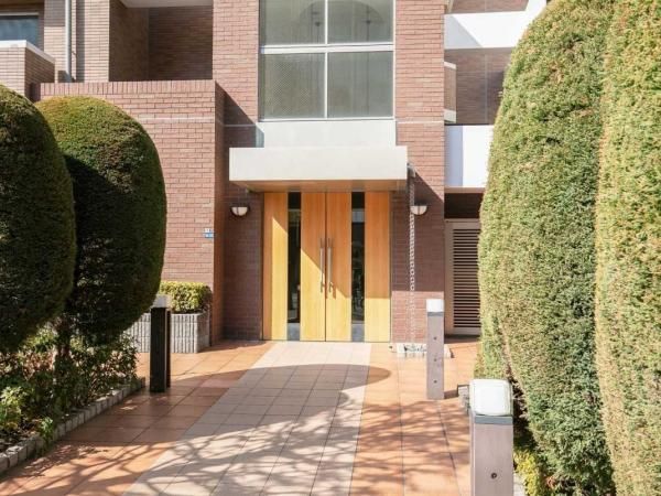 2LDK Apartment for Sale in Shinagawa, Tokyo - Thumbnail 4