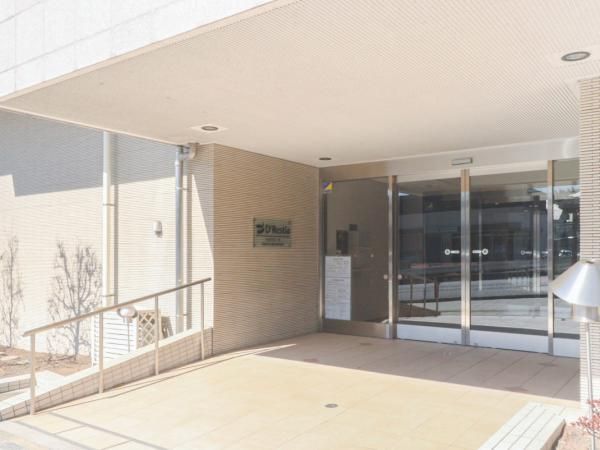 Renovated 3LDK Apartment for Sale in Shin-Ishikawa, Yokohama - Thumbnail 4