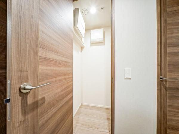 Proud Tower Meguro MARC 2LDK+WIC Apartment in Shinagawa, Tokyo - Thumbnail 3