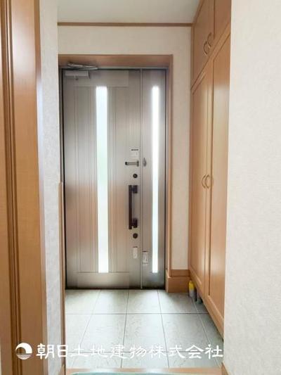 4LDK Resale House in Quiet Okura-cho, Machida City — Front_door, Machida, Tokyo