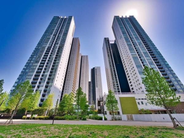 1LDK Apartment for Sale in Konan, Minato-ku, Tokyo - 71.11m² - Thumbnail 2