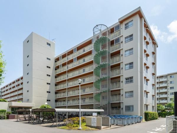 Renovated 3LDK Apartment in Yokohama Sakae Ward Near Ofuna Station - Thumbnail 3