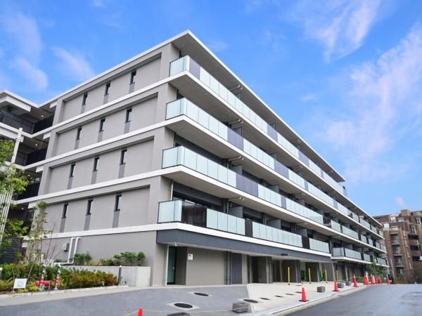 New 3LDK Apartment for Sale in Aoba Ward, Yokohama - Thumbnail 2