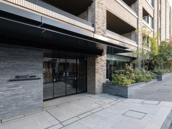 3LDK Apartment for Sale in Minami-Ogikubo, Suginami, Tokyo 73.98m2 - Thumbnail 2