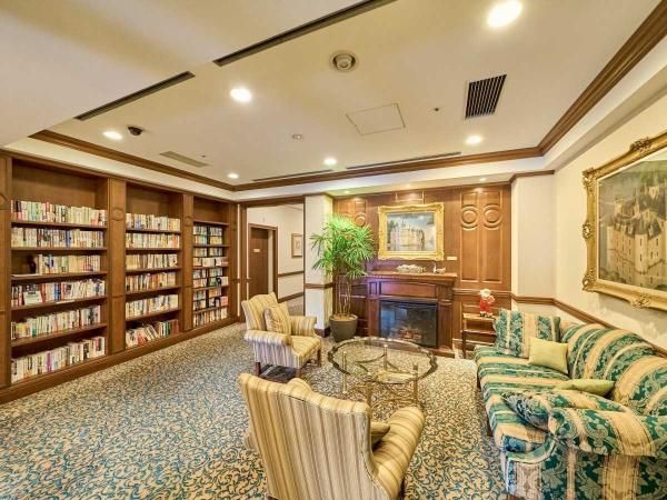 1LDK Apartment for Sale in Shirokane, Minato-ku, Tokyo - Thumbnail 3