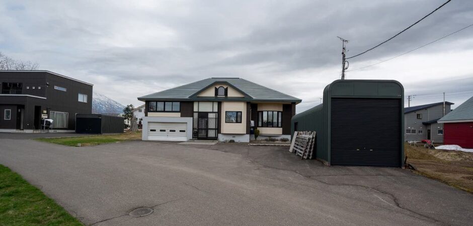 Niseko Downtown Hilltop Residence - 5BR House in Hokkaido - Thumbnail 4