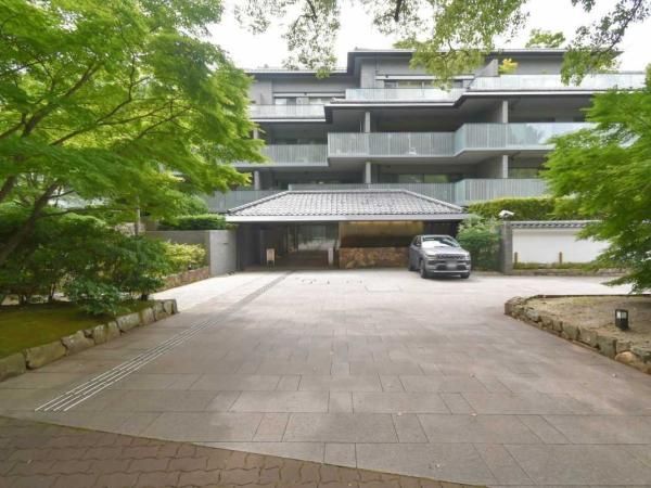 Grand Hills Kyoto Higashiyama Lodge 3LDK Apartment for Sale - Thumbnail 2