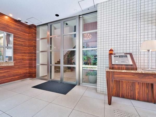 2LDK Apartment in Higashi-Ikebukuro, Toshima Ward, Tokyo - Thumbnail 4