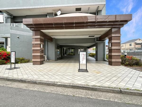Renovated 3LDK Apartment in Tachikawa, Tokyo with Private Garden - Thumbnail 4