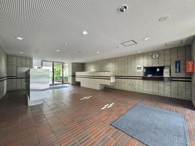 Renovated 2LDK+S Apartment for Sale in Nishi-ku, Yokohama — Front_door, Nishi, Kanagawa