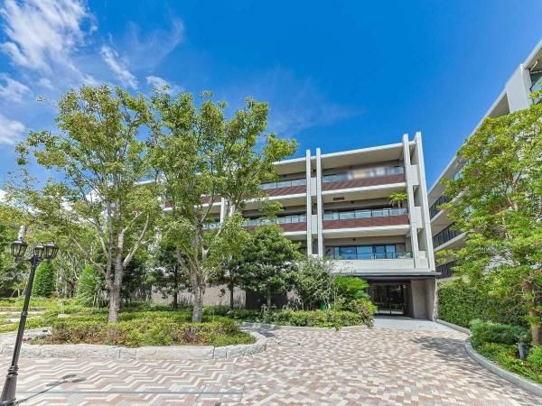 3LDK Apartment in Urayasu, Chiba - 107.58m² - Thumbnail 2