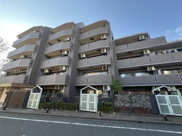 Renovated 1LDK Apartment for Sale in Itabashi-ku, Tokyo - Thumbnail 3