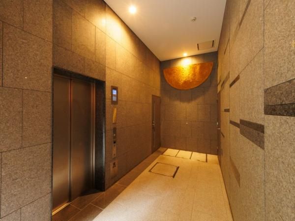 Proud Shiba Koen 2LDK Apartment for Sale in Minato, Tokyo - Thumbnail 4