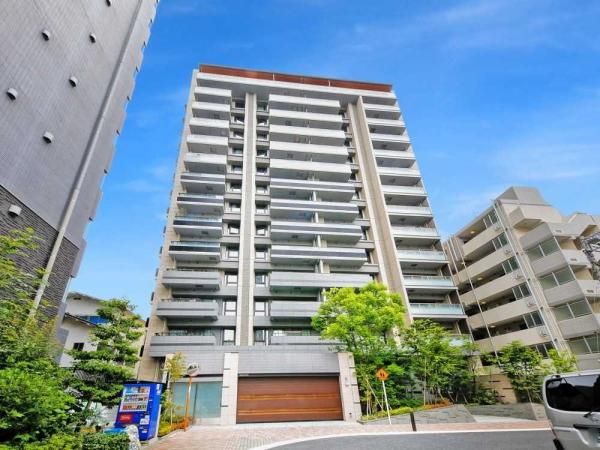 Proud Shiba Koen 2LDK Apartment for Sale in Minato, Tokyo - Thumbnail 3