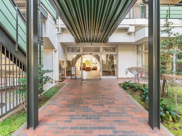 2LDK Apartment for Sale in Takatsu-ku, Kawasaki - Thumbnail 3
