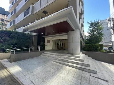 Renovated 2LDK Apartment with Private Garden in Yokohama Nishi Ward — Front_door, Nishi, Kanagawa