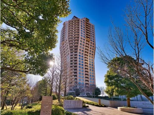 2LDK Apartment for Sale in Minami-Azabu, Minato-ku, Tokyo - Thumbnail 2