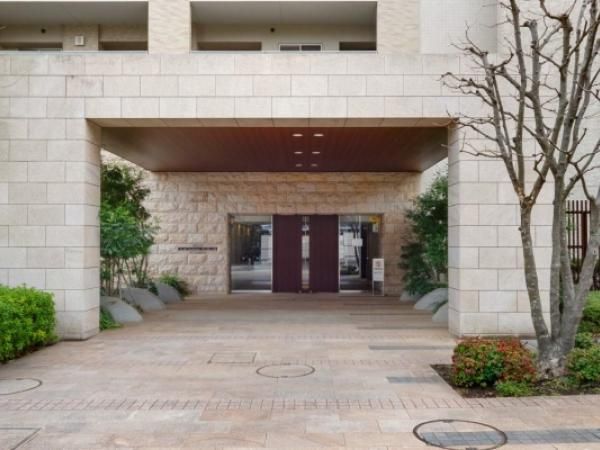 3LDK Apartment for Sale in Tsurumi, Yokohama - Thumbnail 3