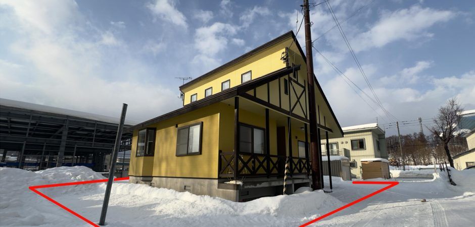 3-Bedroom House in North Kutchan with Garage - Thumbnail 2