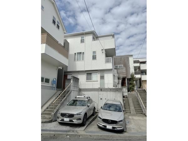 3-Storey Home for Sale in Nakahara Ward, Kawasaki with Panoramic Views - Thumbnail 3