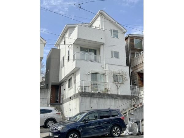 3-Storey Home for Sale in Nakahara Ward, Kawasaki with Panoramic Views - Thumbnail 2